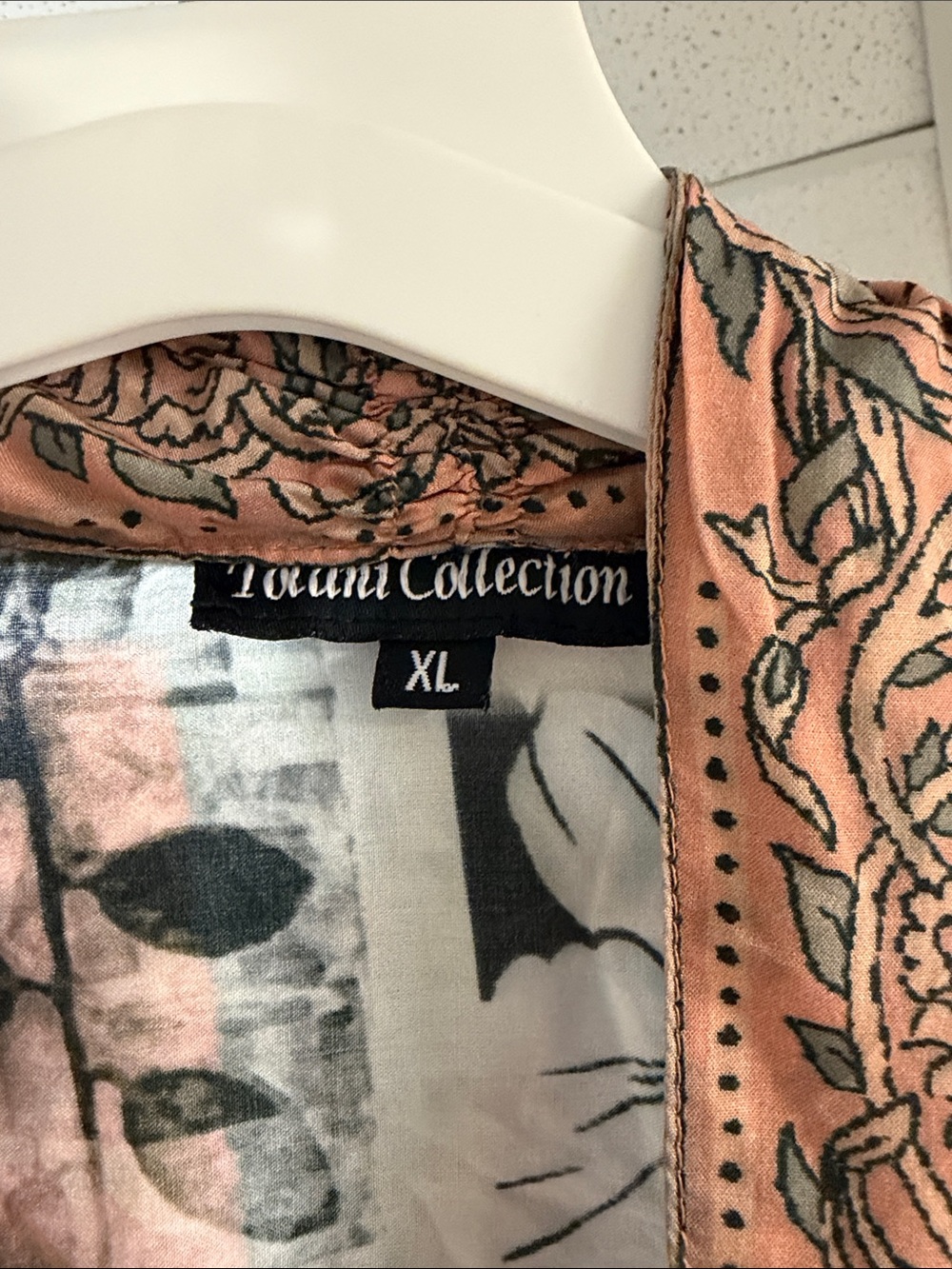 Tolani Peach Black Floral Patchwork Kimono - Picture 3 of 4